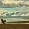 Pesona Pantai Sumedang Punya View Sama Kayak Pantai Pangandaran, Dimana ya Lokasinya?