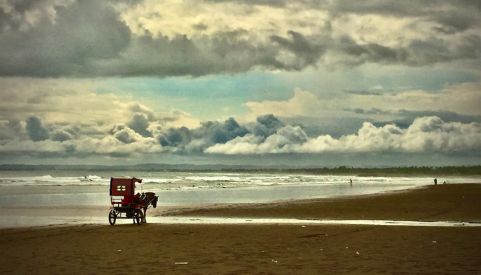 Pesona Pantai Sumedang Punya View Sama Kayak Pantai Pangandaran, Dimana ya Lokasinya?