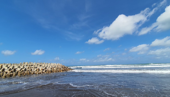 Pesona Pantai Sumedang Punya Spot Pemandangan Sama Kayak Pantai Pangandaran, Kepoin Yuk Foto-Fotonya!