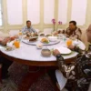 Presiden Jokowi Lunch Bareng Tiga Capres: Suasananya Hangat!