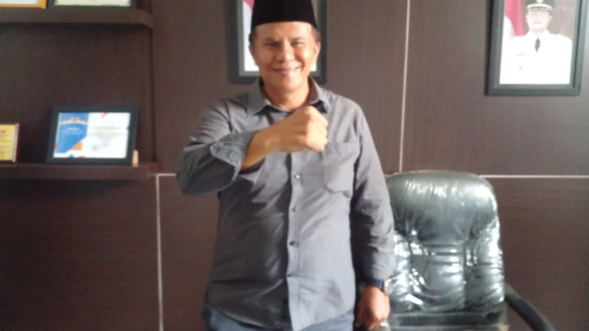 Plt Camat Sumedang Utara, Drs Maman Wasman saat ditemui Sumeks dikantornya seusai acara Lepas Sambut dan Pensiun Pejabat Struktural Sumedang Utara.