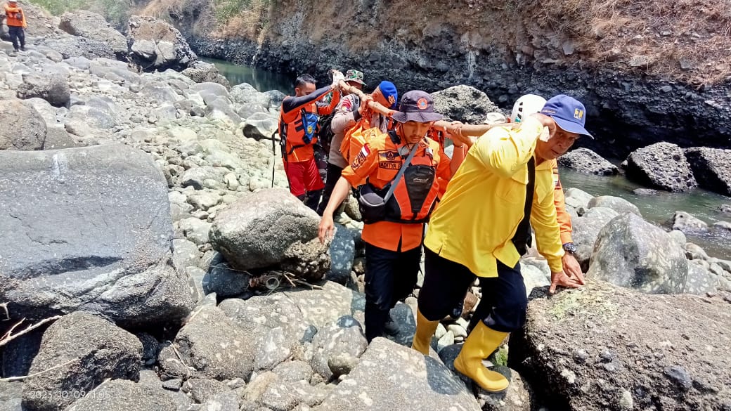 Hendak Berenang, Remaja Tenggelam di Cimanuk