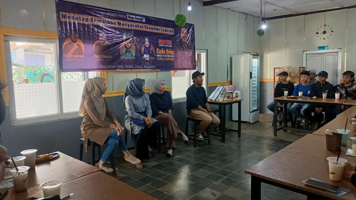 Mahasiswa Fakultas Teknik Geologi telah menginisiasi lahirnya organisasi Health Safety Environment atau HSE. Fokus utama organisasi ini adalah bergerak di bidang keselamatan dan edukasi mitigasi bencana.