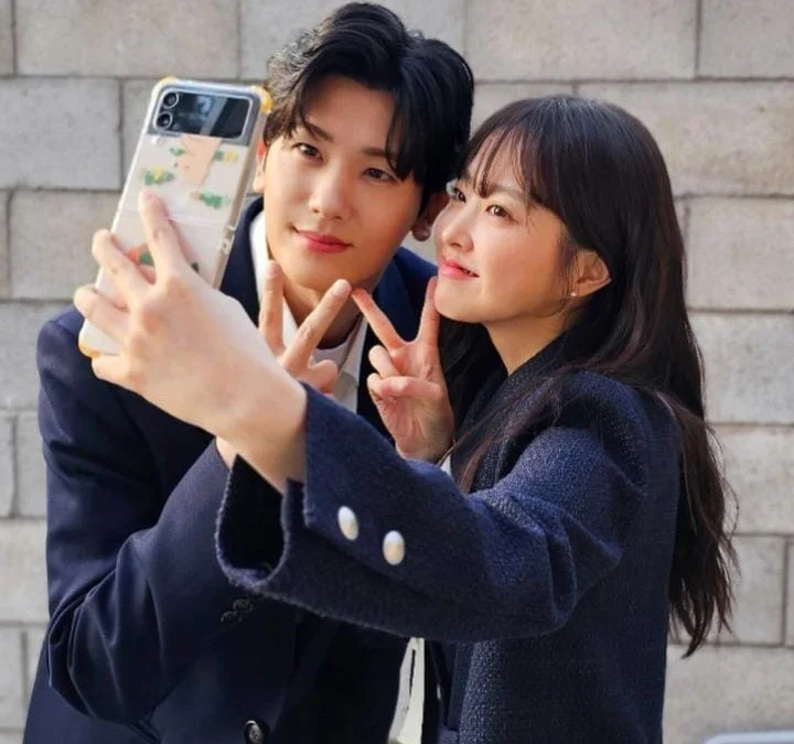 Kebersamaan Park Bo Young dan Park Hyung Sik Jadi Cameo di Drama Strong Girl Namsoon Bikin Netizen Senyum-senyum Sendiri