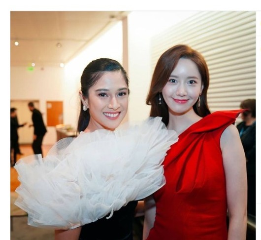 Dian Sastro dan Yoona SNSD bertemu: Sama-sama berkelas!