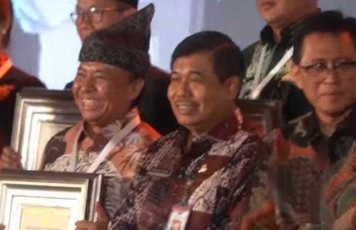 Kabupaten Sumedang Raih Penghargaan Swasti Saba Wiwerda Tahun 2023