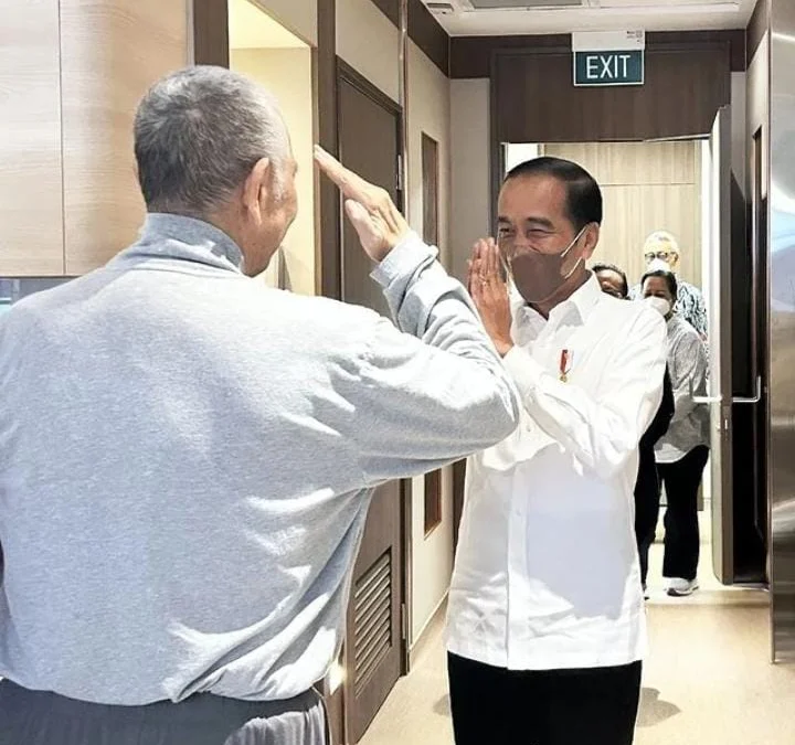 Presiden Jokowi Mengunjungi Menko Luhut Binsar Pandjaitan di Singapura: Kondisi Terkini Luhut!