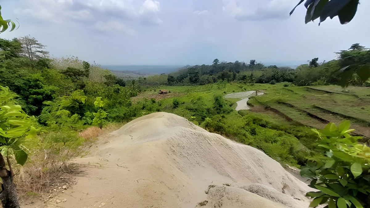 Pasir Putih Tenjolaut