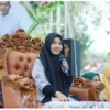 Berapa Biaya Mengundang Umi LailaBerapa Biaya Mengundang Umi Laila