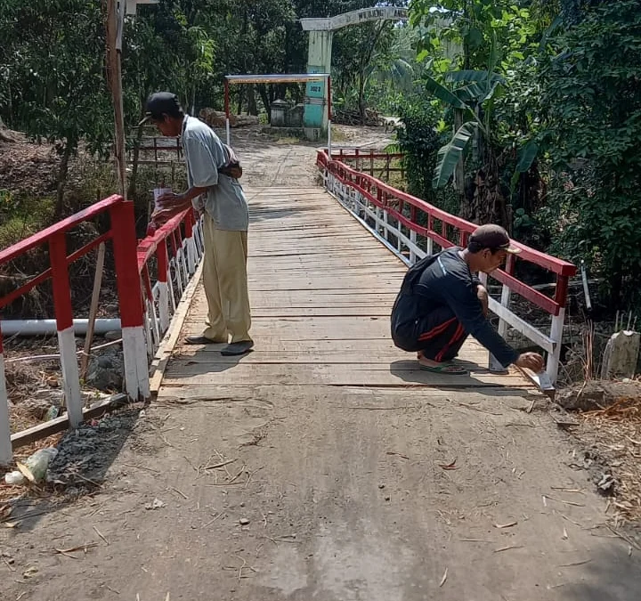 Jembatan Rusak Hambat Perekonomian