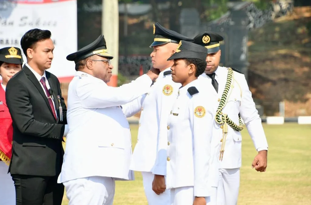 KHIDMAT: Upacara pengukuhan praja IPDN diselenggarakan dengan penuh khidmat dan dihadiri oleh Wakil Menteri Dalam Negeri Republik Indonesia, John Wempi Wetipo, (dokumentasi).