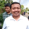 KUNJUNGAN: Bupati Kabupaten Sumedang, Dony Ahmad Munir saat berkunjung ke Desa Pasirnanjung Kecamatan Cimanggung, baru-baru ini.