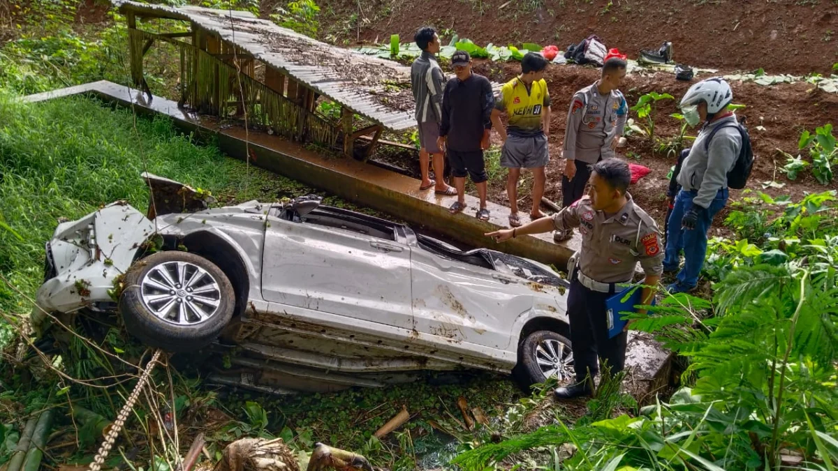 Tragedi Rancakalong, Sopir Diduga Main HP