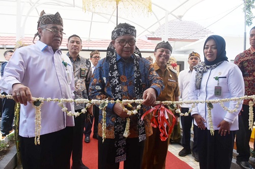 Digitalisasi Pemkab Sumedang Dipuji Oleh Ketua MA Saat Meresmikan Gedung Arsip, Media Center dan PTSP Pengadilan Negeri Sumedang