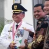 Kabupaten Sumedang Diberi Penghargaan sebagai Kabupaten Informatif di Jawa Barat