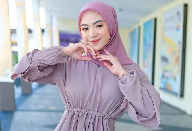 Baju Mauve Cocok dengan Jilbab Warna Apa ?