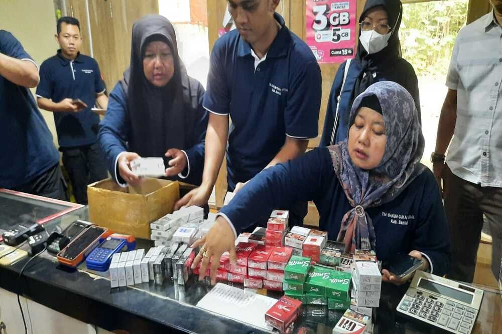 Ngerinya Hukuman Penjual Rokok Ilegal, Ini Kata Satpol PP Sumedang