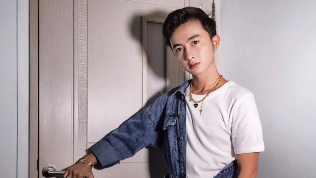 Sensen, Asisten Raffi Ahmad Sindir Balik Sarah Sechan yang Bilang Nagita Gak Punya Tata Krama Sensen, Asisten Raffi Ahmad Sindir Balik Sarah Sechan yang Bilang Nagita Gak Punya Tata Krama