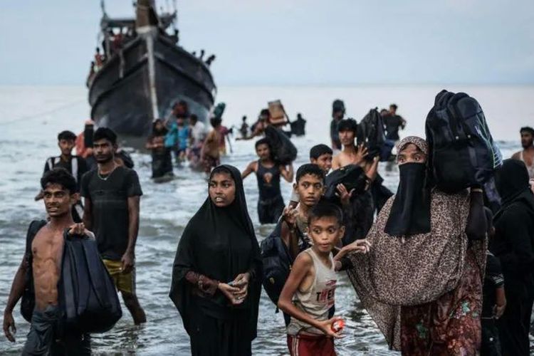 Warga Terus Desak UNHCR Untuk Pindahkan Pengungsi Rohingya Keluar dari Aceh