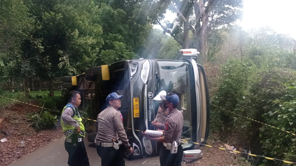 Bus Rombongan Pelajar Terguling