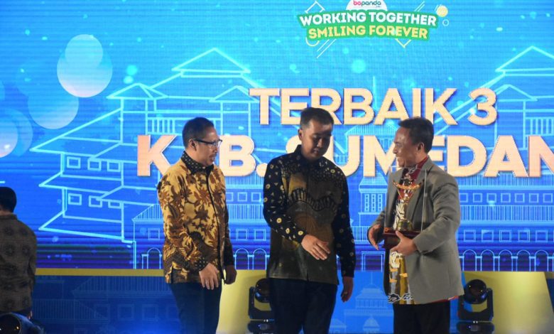 Pemkab Sumedang Raih Anugerah Philothra 2023, Herman Suryatman : Terima Kasih Kepada Wajib Pajak