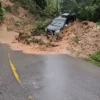 Waspada! Detik-detik Mengerikan Saat Mobil Tertimbun Tanah Longsor di Jalan Tarutung Sipirok Km 30-31 Desa Silangkitang, Sumatera Utara!