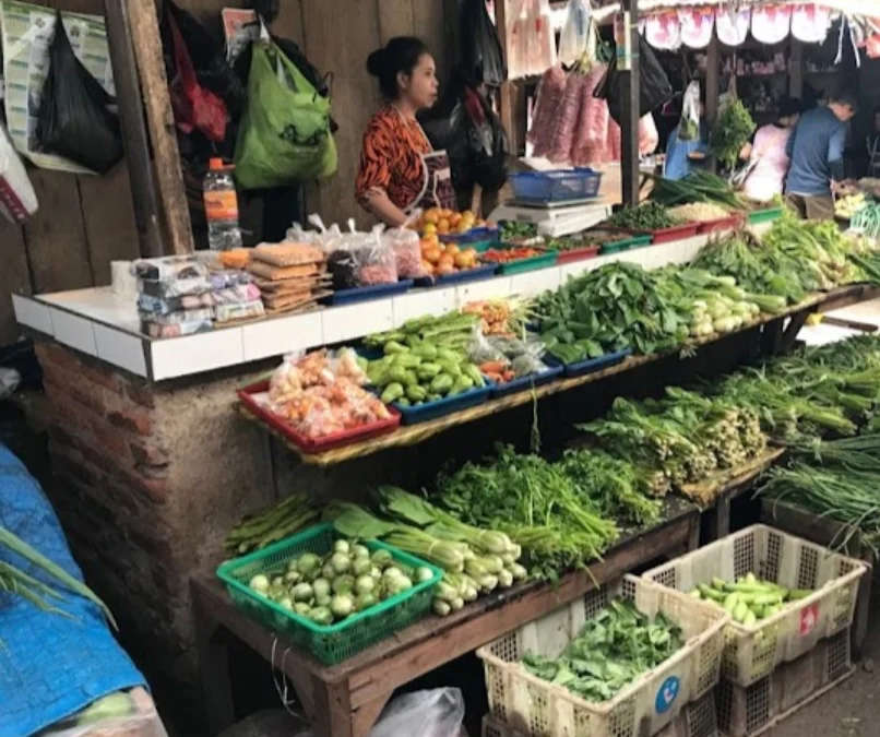 Pedagang Pasar Impres Sumedang Keluhkan Kenaikan Harga Sayur dan Lauk-Pauk