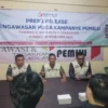 LAKUKAN PENGAWASAN: Jajaran Panwascam Conggeang saat melakukan Press Release Pengawasan Masa Kampanye Pemilu.