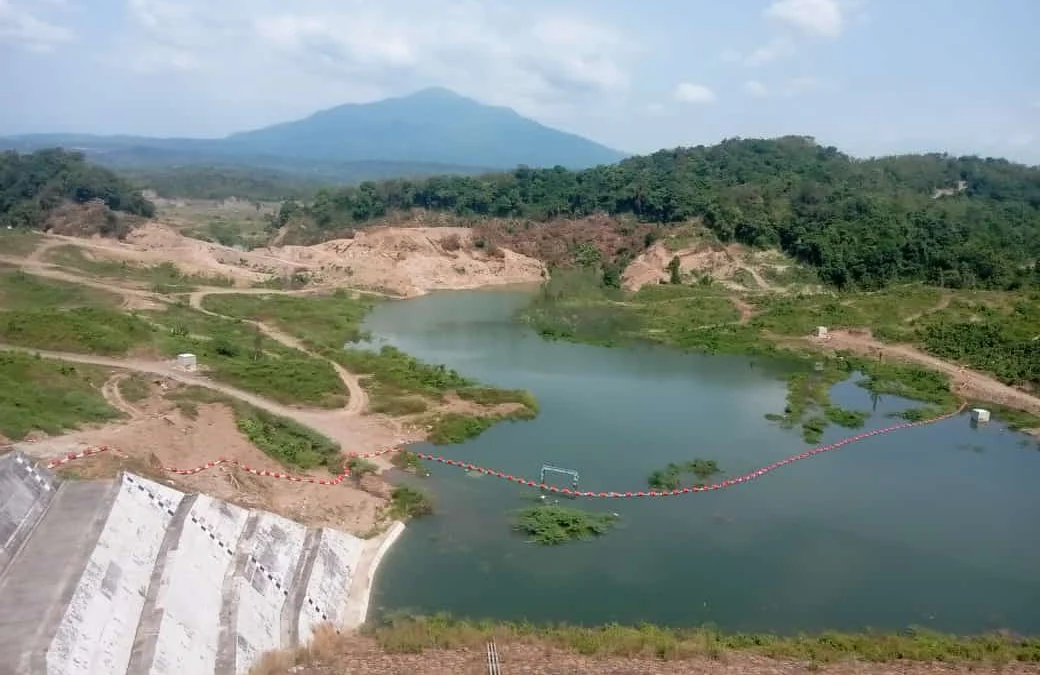 BELUM PENUH: Wilayah Bendungan Cipanas saat ini sedang dalam pembangunannya pada proses penggenangan, baru-baru ini.