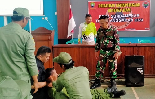 Jajaran Sat Linmas Kecamatan Cisitu Sumedang dapat Pelatihan Kesiapsiagaan Bencana Alam