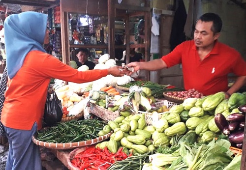 Naik Drastis! Harga Cabai Merah Tanjung Melambung Tinggi di Pasar Inpres Sumedang, Tembus 120 Ribu per Kilo