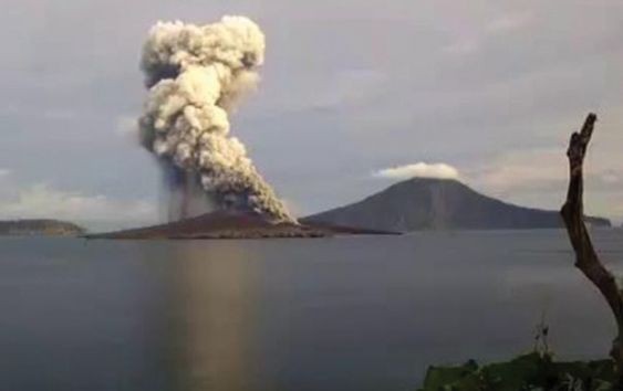 Fakta terbaru gunung anak krakatau erupsi