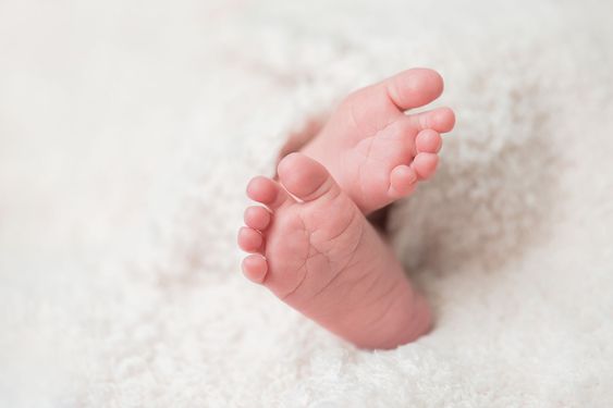 Ditemukan Bayi Laki-Laki di Fly Over Jalan Soekarno Hatta! Ditemukan Bayi Laki-Laki di Fly Over Jalan Soekarno Hatta!