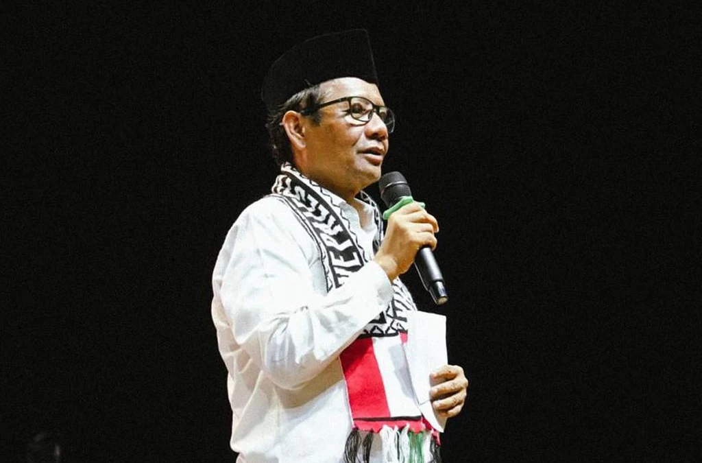 Mahfud MD Kunjungi Garut: Silaturahmi, Pertemuan TPC, dan Sholawatan di Pondok Pesantren