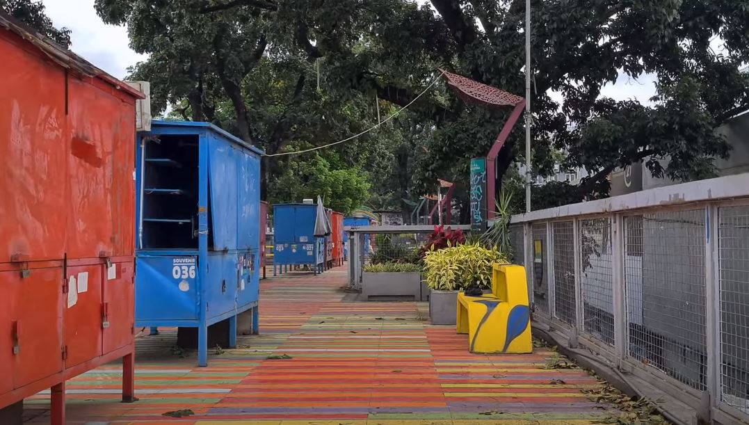 Skywalk Cihampelas: Dari Kebanggaan Menuju Mati Suri