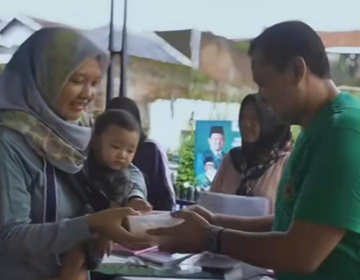 PPP Berkomitmen Menanggulangi Stunting dengan Program Bagi-Bagi Telur di Sumedang