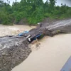 Jembatan Rusak Ancam Keselamatan