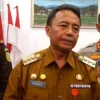 FREKWENSI: Pj Bupati Sumedang Herman Suryatman saat diwawancara soal berakhirnya masa tanggap Darurat bencana gempa bumi, di Gedung Negara Kabupaten Sumedang, kemarin.