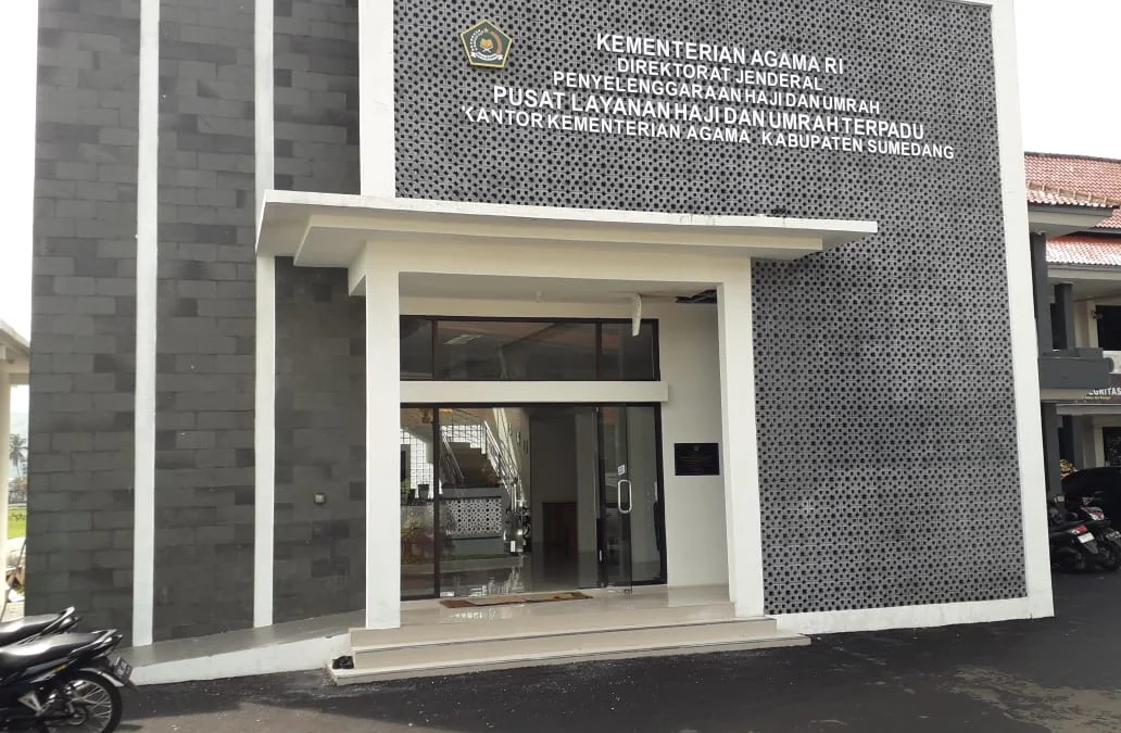 BANGUNAN: Kantor pusat pelayanan haji dan umroh terpadu Kemenag Sumedang.