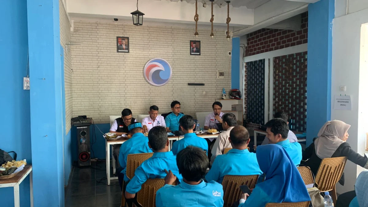 SEMANGAT: Kader Partai Gelora Kabupaten Sumedang saat mengikuti pelatihan Caleg di DPD Partai Gelora Sumedang, belum lama ini.