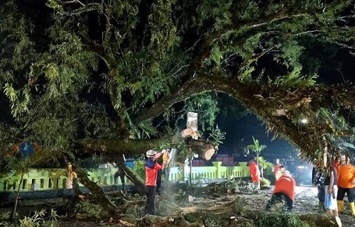 Pemkab Sumedang Menghimbau Masyarakat Untuk Waspada Bencana di Musim Penghujan