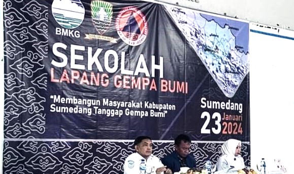 Gelar Sekolah Lapang Gempa Bumi Upaya Pemkab Sumedang Membangun Masyarakat Tanggap Bencana