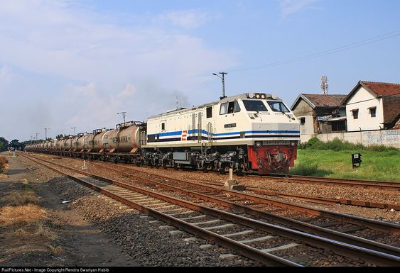 Kecelakaan Kereta di Jalur Tunggal