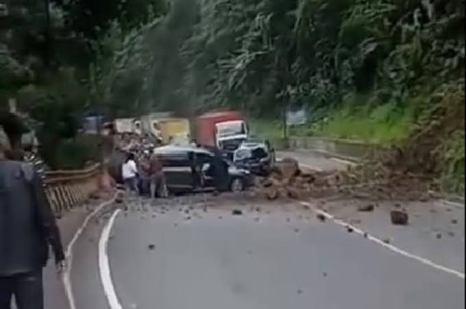 Hoax! Video Viral Longsor di Jalan Cadas Pangeran Sumedang