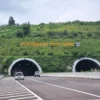 Twin Tunnel Retak, Tol Tetap Beroperasi