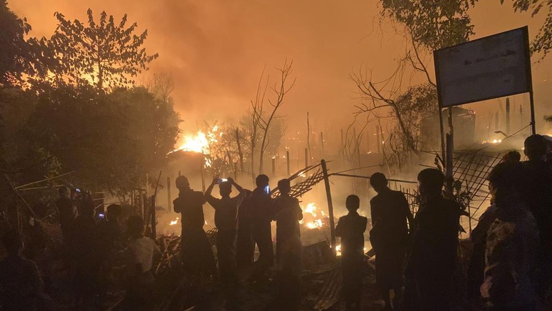 Kamp Rohingya Terbakar