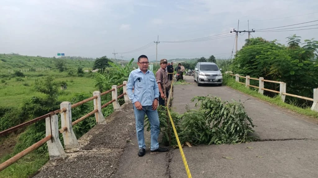 Kerusakan Sasak Beureum Semakin Parah, Jembatan Terancam Ambruk