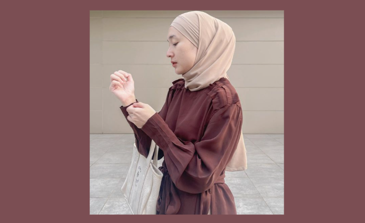 6 Kombinasi Baju Warna Cokelat Tua Cocok Dengan Jilbab Warna Apa? OOTD Trend Masa Kini