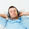 Mengatasi Sulit Tidur dengan Mendengarkan Musik