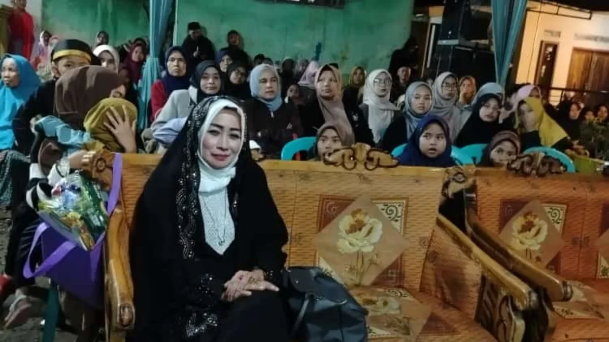 HADIR: Sonia Sugian, caleg dengan suara terbanyak dalam pemilihan umum sebelumnya, saat menghadiri peringatan
